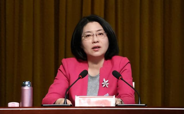“美女书记”林虹被“双开”，当县委书记时曾直播带货，2小时卖出71.2万元