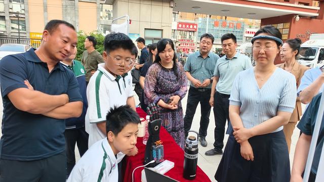 郑州57中南校区科创节，是科学探索，缘何还是视听盛宴？