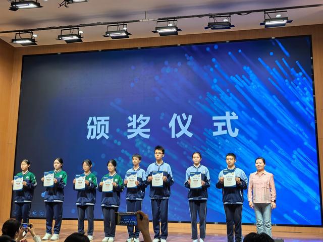 郑州57中南校区科创节，是科学探索，缘何还是视听盛宴？