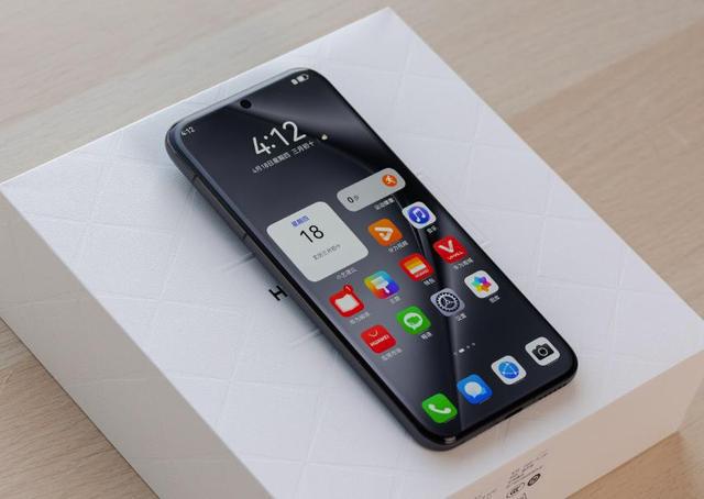 苹果16 Pro再见，华为“Ultra”机皇突降1850元，就选你了