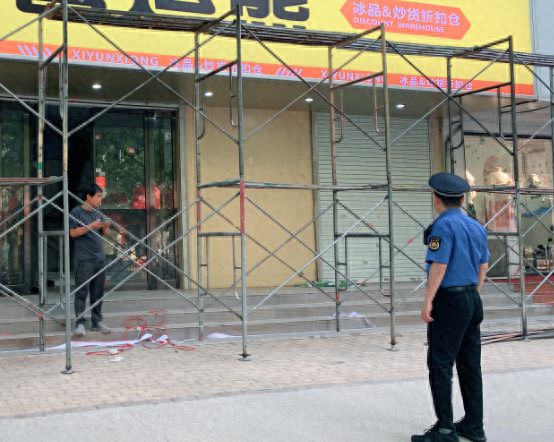 规范施工围挡设置 营造整洁城市环境