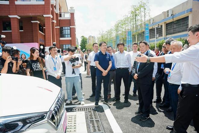 百度Apollo携手湘江实验室：深耕自动驾驶人才培养与科研实践
