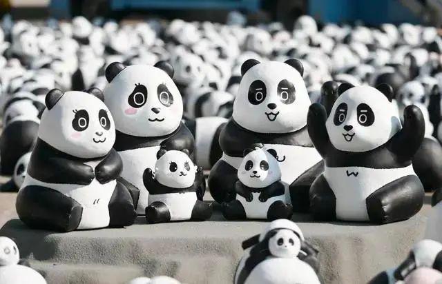 大熊猫“安安”被曝不近女色？粉丝急了：一天就知道吃吃吃！