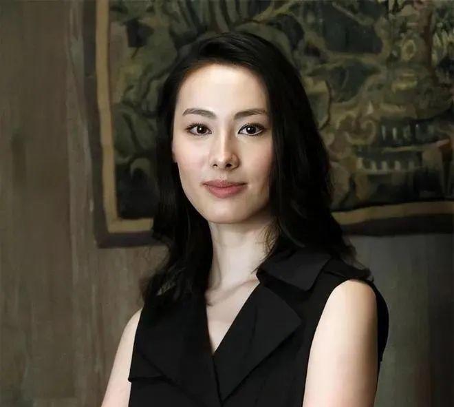 梁洛施马浴柯恋情疑曝光，去年两人曾在北京被偶遇