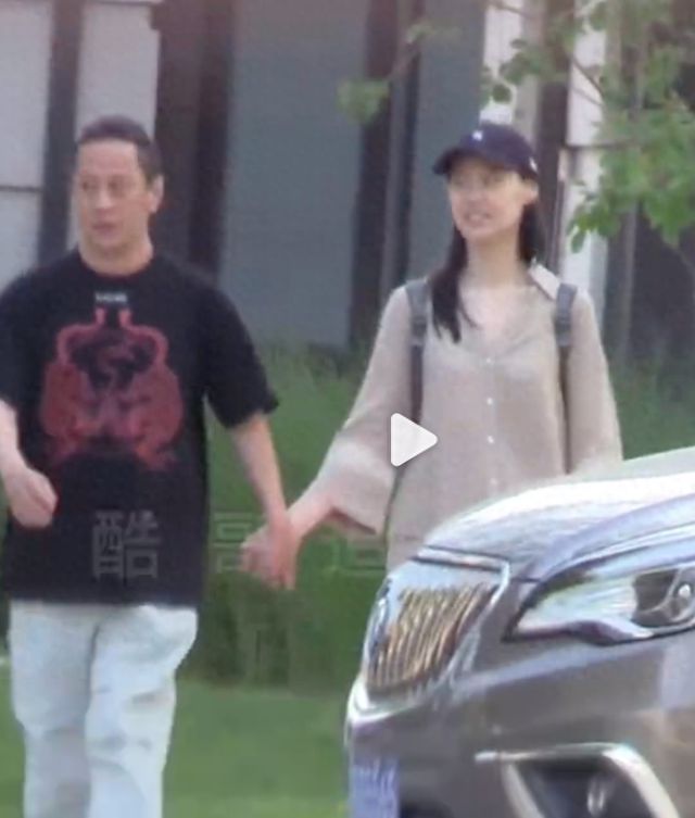 36岁梁洛施被曝新恋情，男方是导演马浴柯