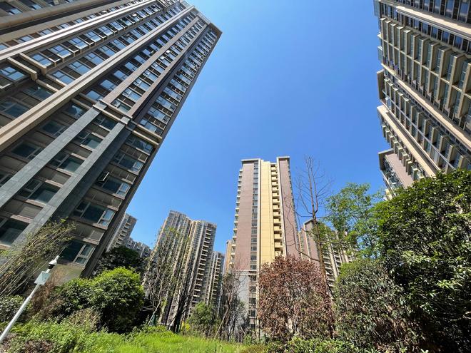 神秘金主空降？成都网红大盘陷重组疑云：股东再度互掐，李嘉诚家族仍卷在其中