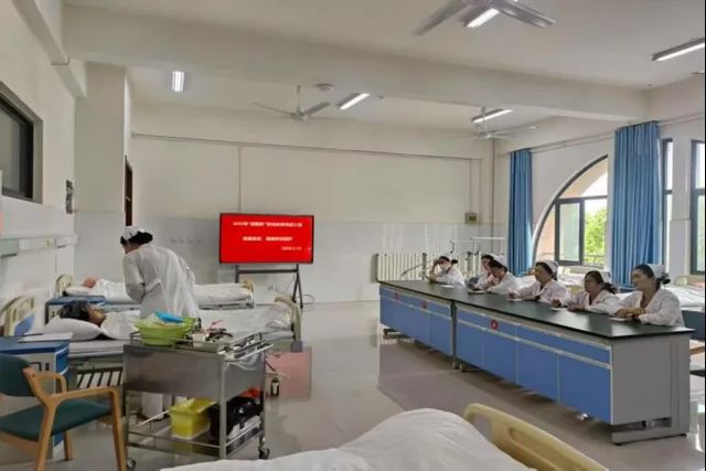 濮阳医专：弘扬医德文化 铸就医学匠心