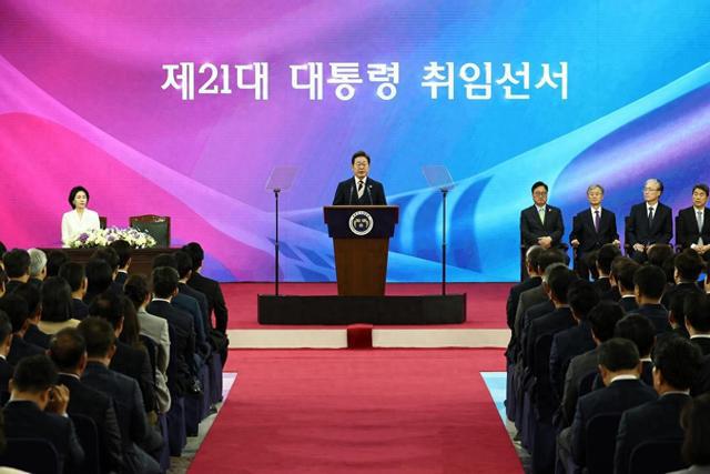 民调:李在明执政首周支持率为58.6%