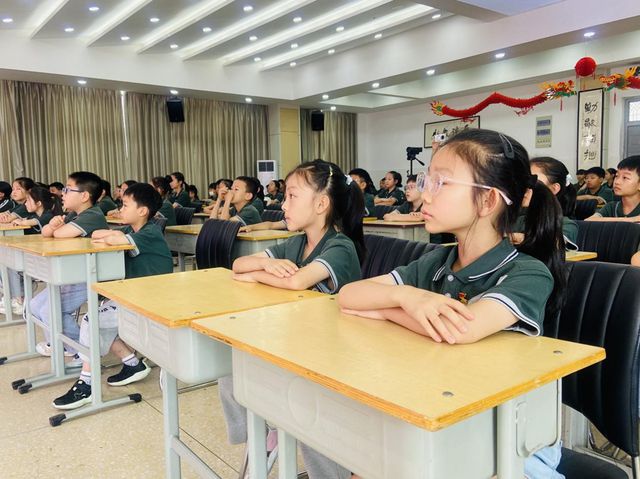 郑州市二七区春晖小学：传承红色基因 厚植家国情怀