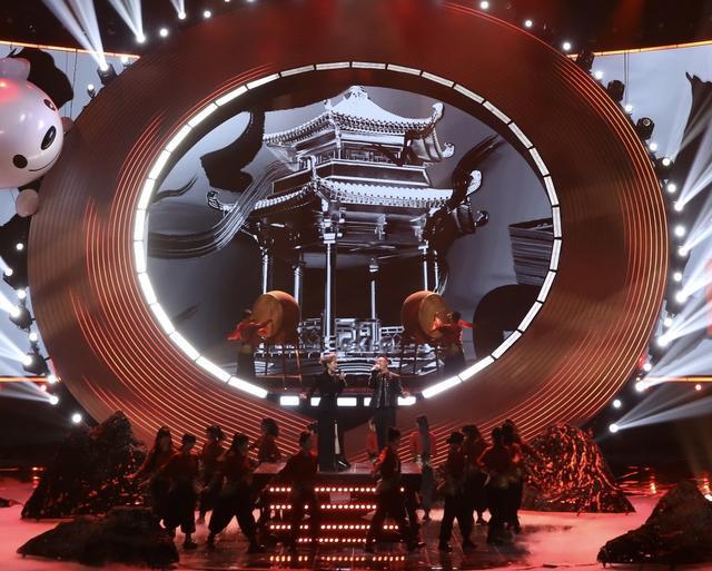 “开心夜”今晚直播，那英单依纯同台叶童周延合唱！