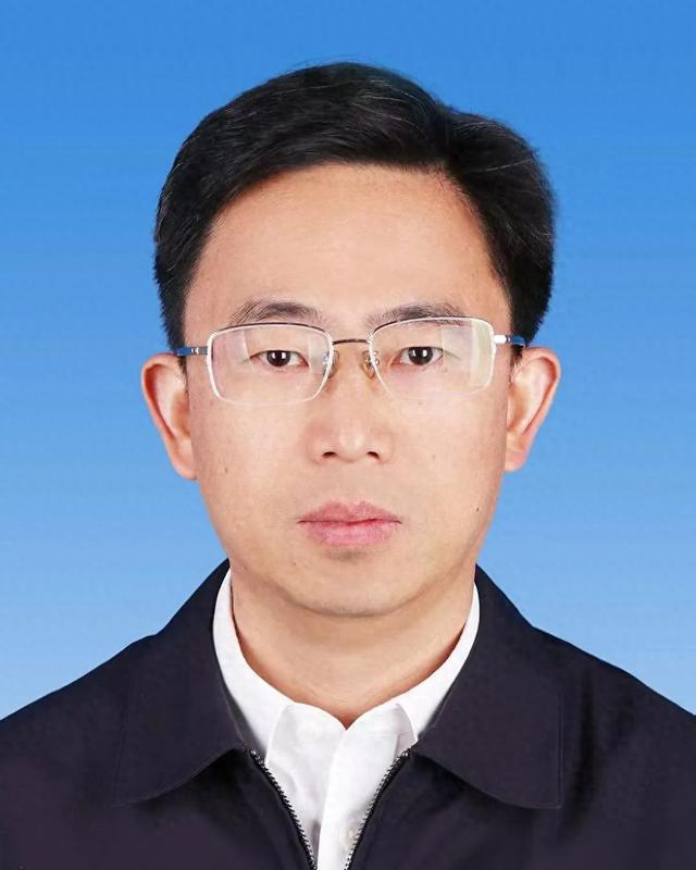 多个省年轻干部前往新疆任职