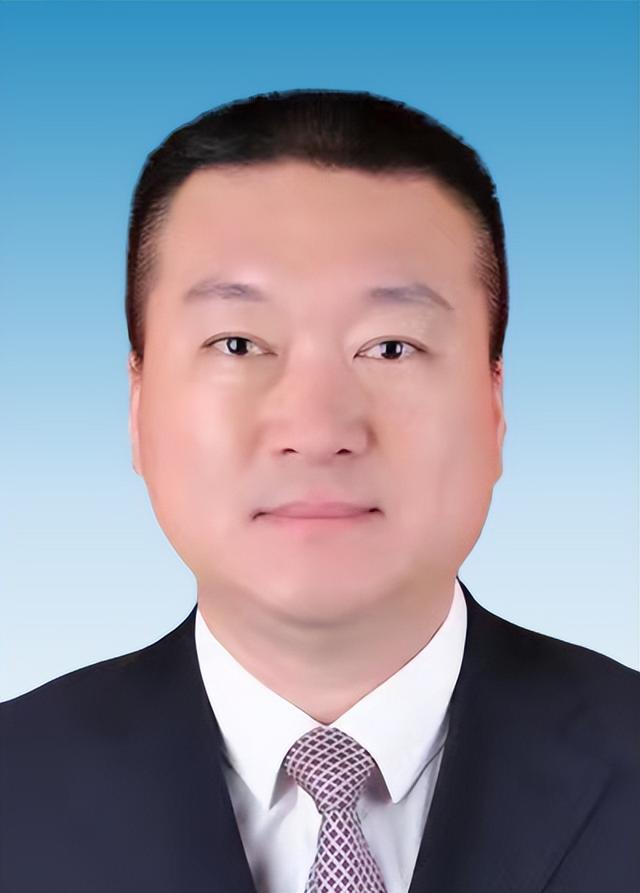 多个省年轻干部前往新疆任职