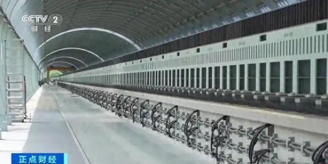 中国磁悬浮技术打破世界纪录：时速650公里，百公里加速不到1秒