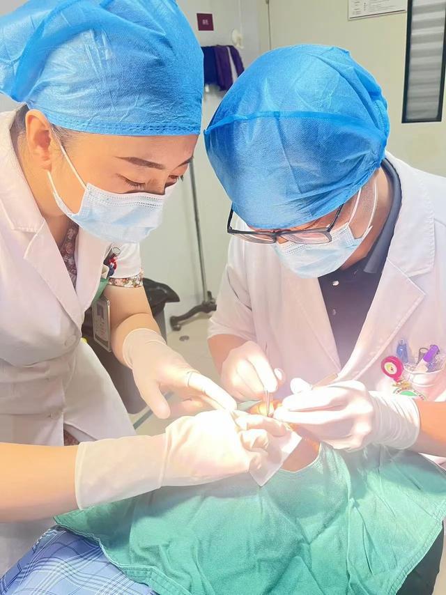仁心铸医魂 妙手焕明眸——记河南援疆医生高明敏的诊疗之路