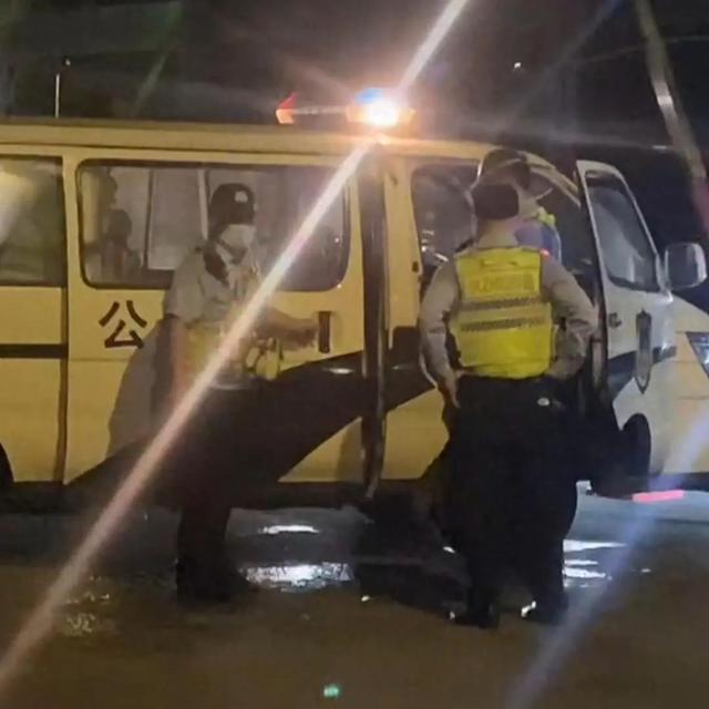 女子酒驾被查，“人大代表可以喝酒”！官方处理！