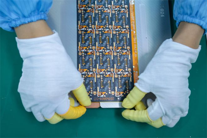 供货三星、京东方的半导体大厂破产清算，实控人李晓华另一企业半年前IPO失败