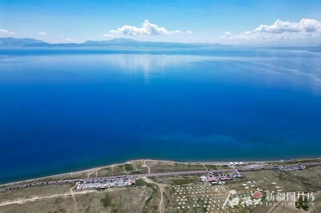 赛里木湖景区漂移事件车主出镜道歉：已被处罚！此前景区索赔7-20万元