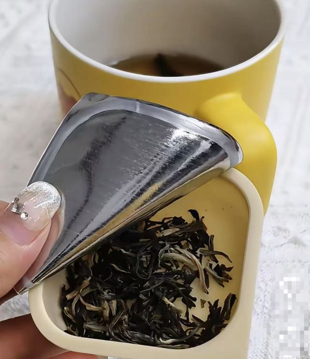 奈雪的茶被曝喝出青蛙，市场监督管理局已介入