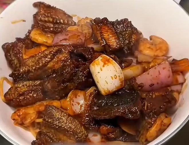 博主探店一碗面558元还要收筷子费？杭州面馆店长：明码标价，配合拍4小时反遭网暴