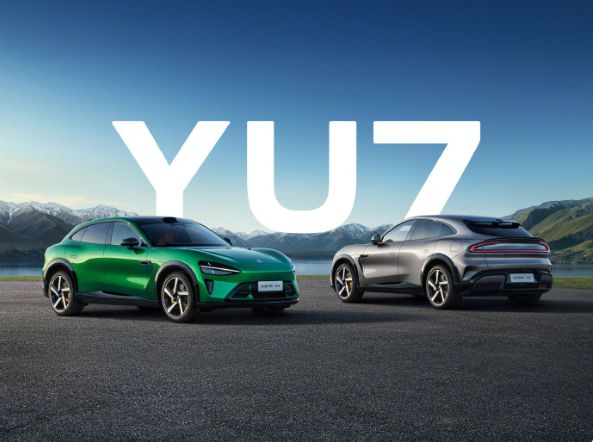 YU7标准版比SU7标准版贵2—3万元？雷军回应