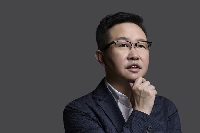 专访万兴科技董事长吴太兵：AI应用不追求单项第一，但要打赢"矩阵战争"