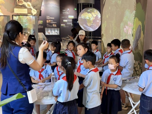 郑州科技馆“奇妙的水净化”活动 助力“美丽中国”生态长卷