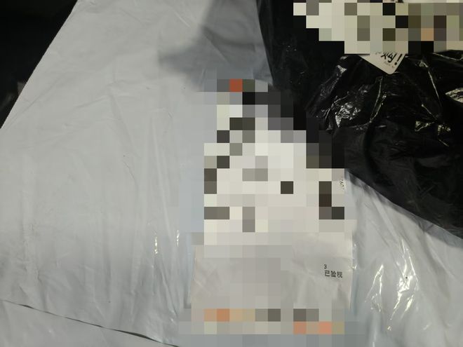 你的隐私正在快递单上“裸奔”！多个快递网点“无码”展示个人信息，多方回应