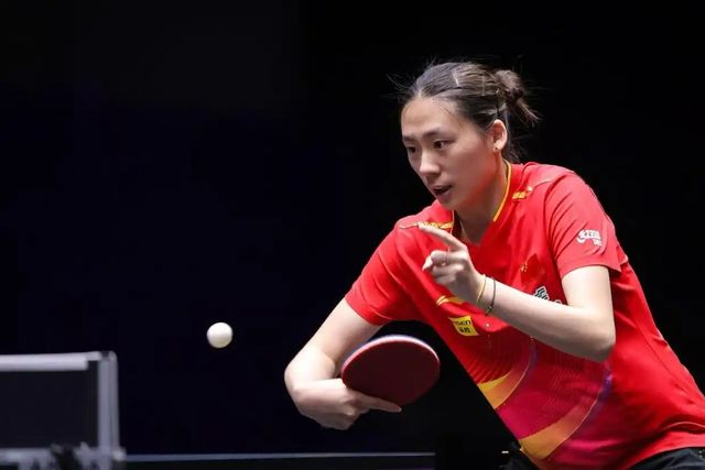 孙颖莎王曼昱同日爆冷出局 国乒女队遭遇罕见滑铁卢
