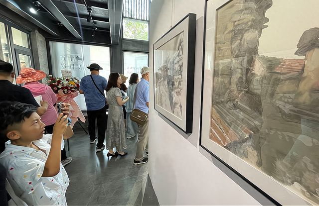 在场丨50幅画作，守护古窑村到颜神古镇的重生之路