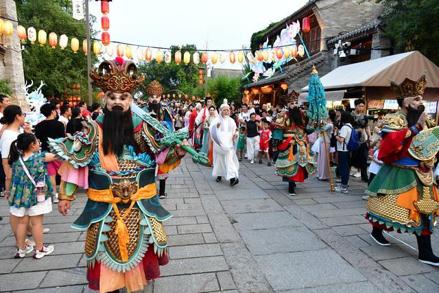“众“仙”集结，洛阳洛邑古城 “天庭潮音”音乐秀启幕