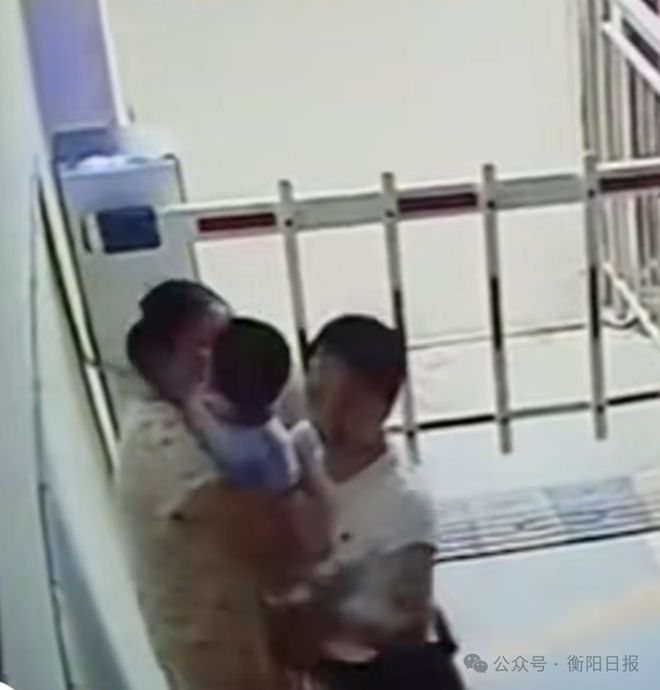湖南1岁男孩被强搂亲吻确诊水痘，衡阳疾控中心回应