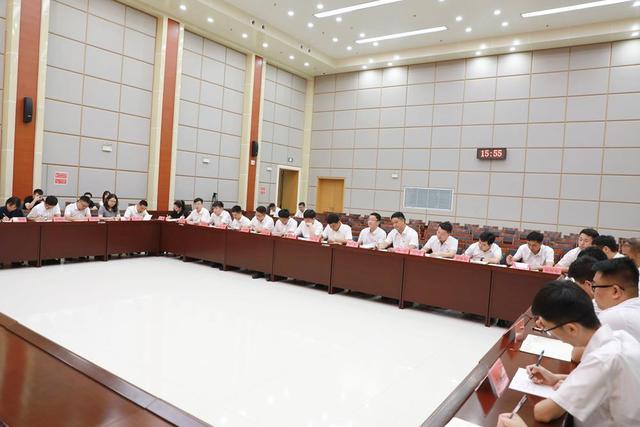 商丘市城乡一体化示范区年轻干部专题党课聚焦中央八项规定 强化纪律护航成长