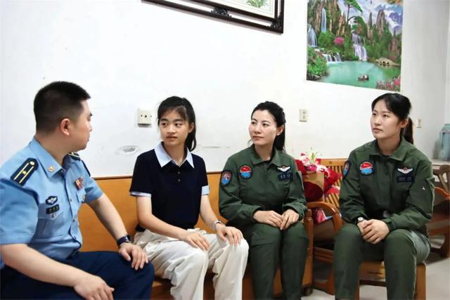 河南学子梁诗祎（660分，全国第一）录取通知书送达！