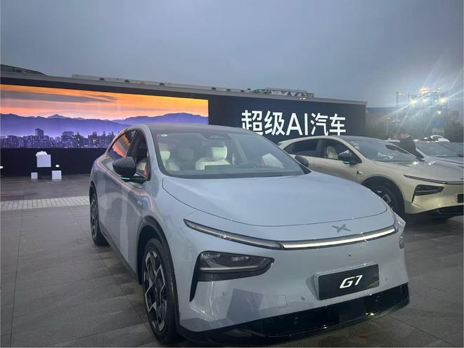 直降4万元！9分钟大定破万，小鹏G7硬刚Model Y，何小鹏：开启跨时代智能算力