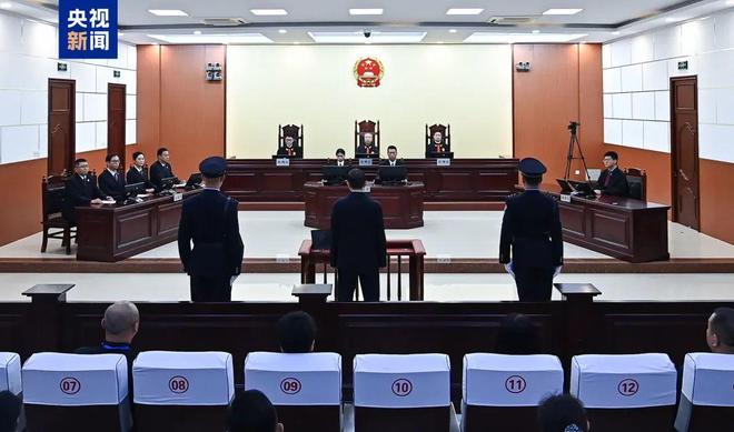“靠军工吃军工”，受贿2.89亿余元！中国电科原副总经理何文忠，一审被判死缓