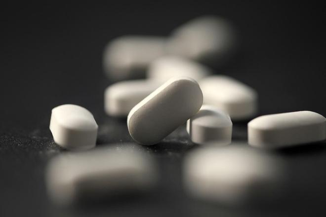 中国创新药十年狂飙：新药临床审批从14个月压缩至30日，活跃管线超3500个，已超越美国