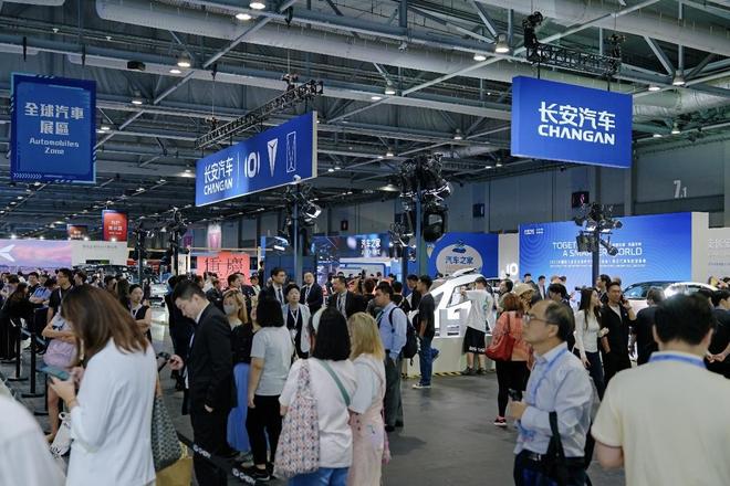 成为新央企，中国长安汽车集团今年销量目标300万辆，未来10年投入超2000亿元