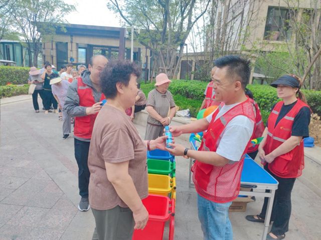 分类玩出新花样 居民乐学乐参与