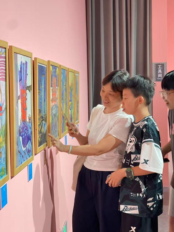 星城少年绘梦，首届长沙市青少年美术作品展开幕