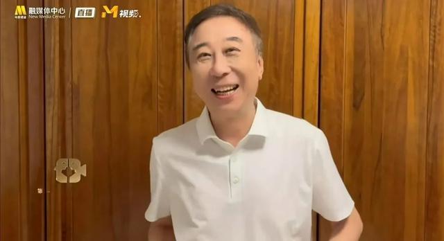 冯巩、姚晨，有新身份