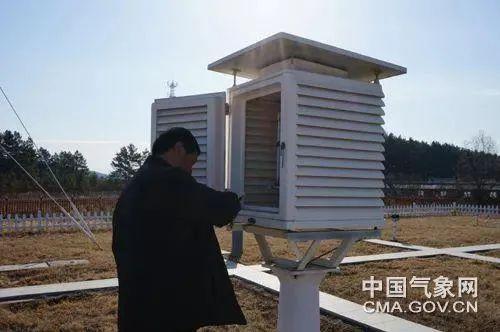 预报39℃街头实测50℃，咋回事？