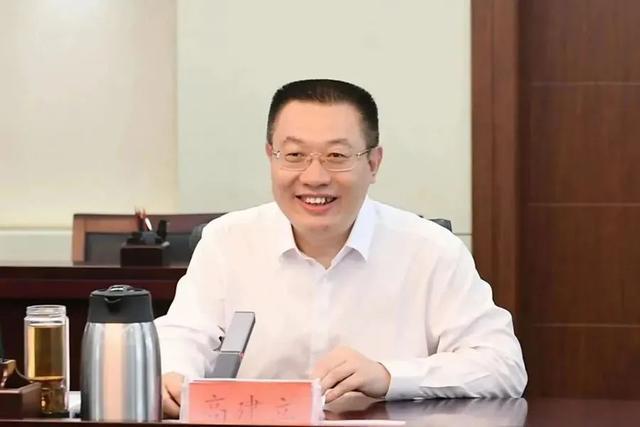 六地迎来新任市委书记！他从直辖市跨省履新