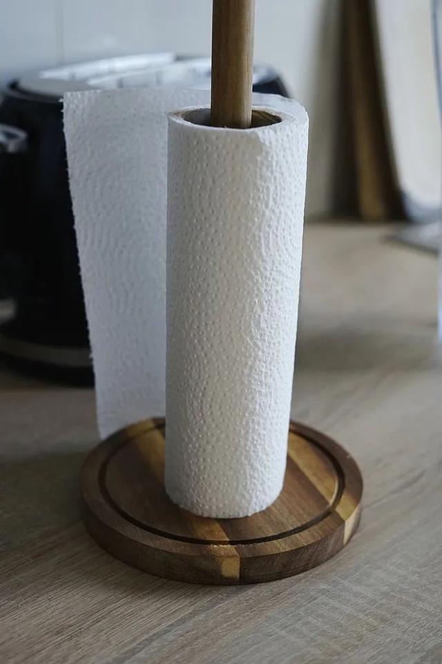 这种“厨房纸”真的别再直接接触食物了！很多人不知道