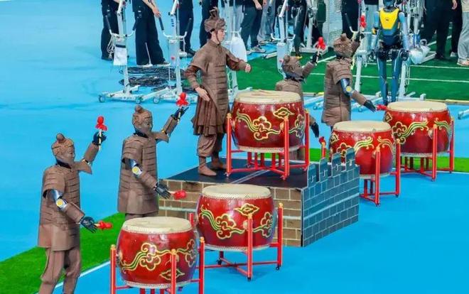 2025世界人形机器人运动会赛事首金！来自武汉