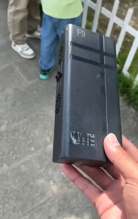 云南大理旅拍店附近发现信号屏蔽器，30米半径连不上网，警方：可依据监控找到使用人，未报备算违法