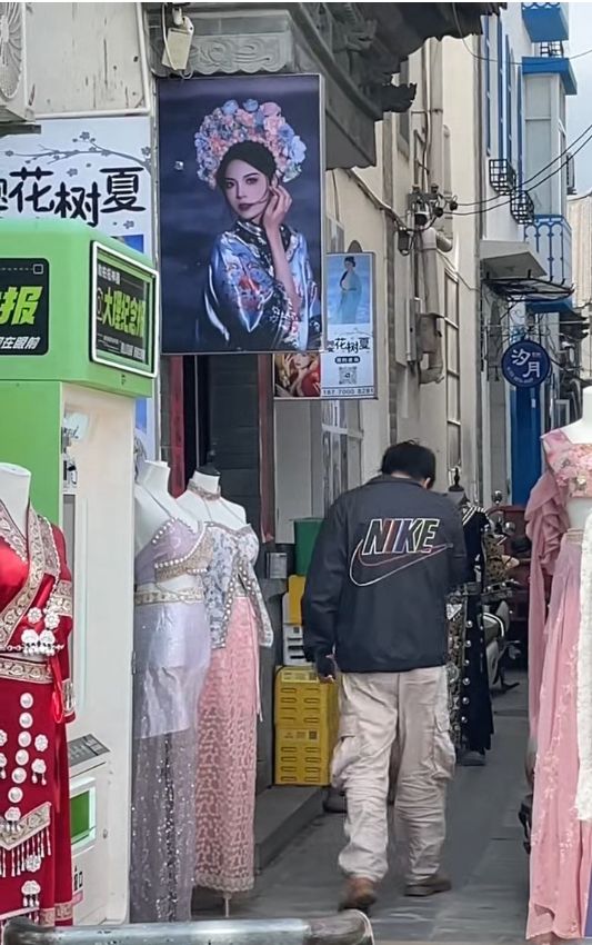 云南大理旅拍店附近发现信号屏蔽器，30米半径连不上网，警方：可依据监控找到使用人，未报备算违法