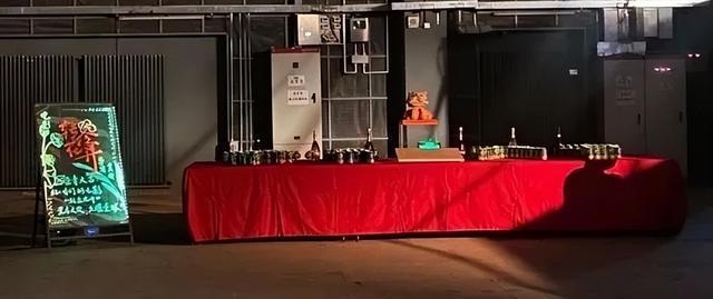 贾玲新片《转念花开》杀青，自导自演反传销题材，上映时间尚未公布