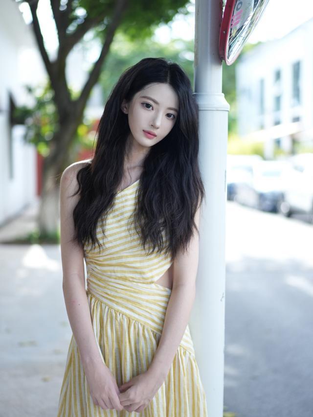 演员许荔莎发文爆料22年因赵晴和许凯分手，于正回复：假消息，已报警