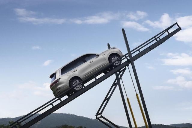 预售19.38万起，银河M9 AI技术打造国民旗舰SUV