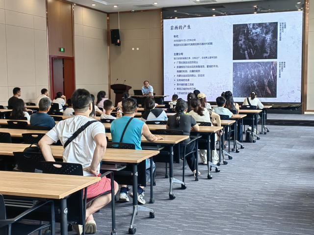 郑州考古讲座揭秘壁画保护 科技赋能唤醒千年色彩